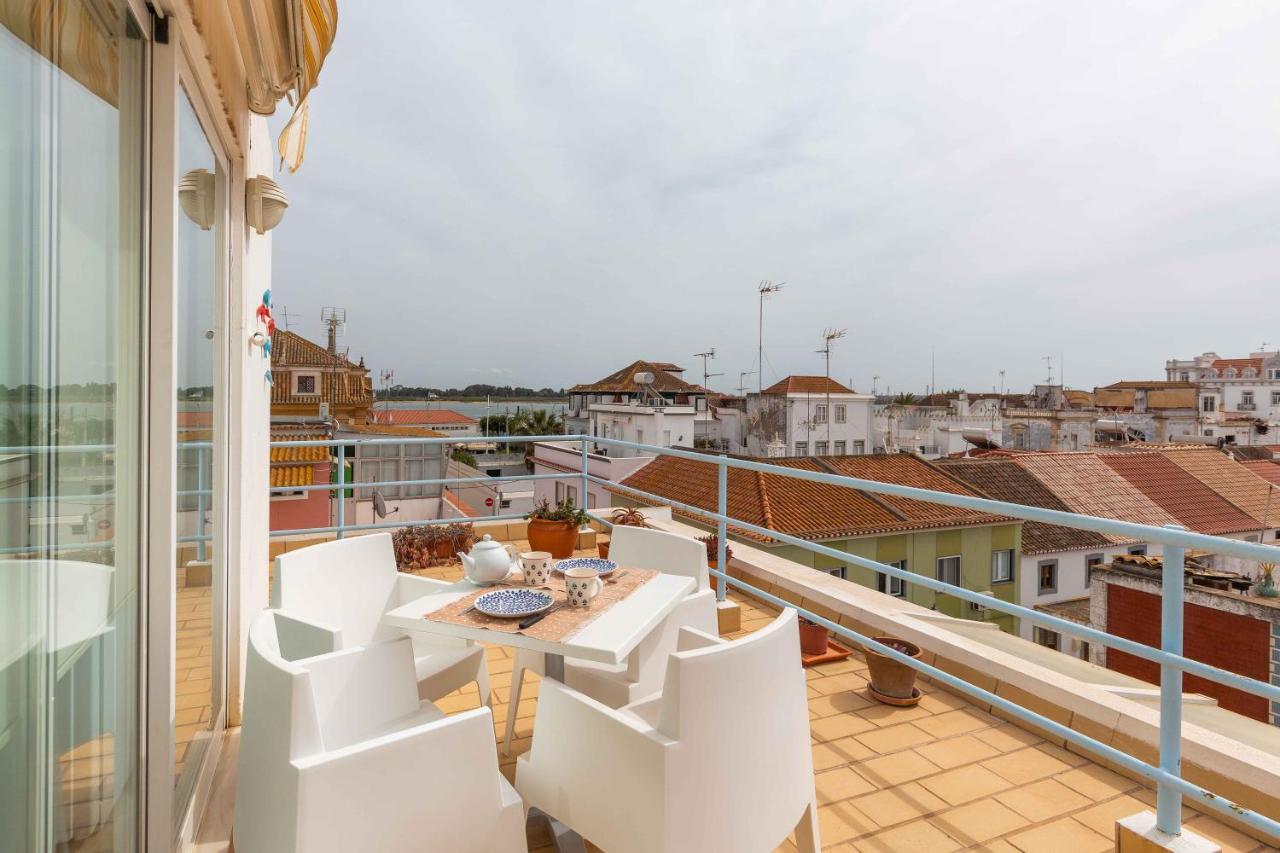 Villa Marquez Vila Real de Santo Antonio Exterior photo A balcony in Spain